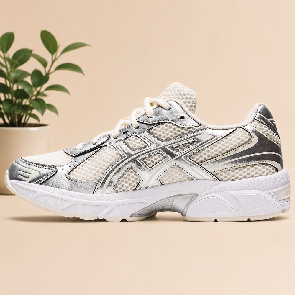NWT ASICS Women's GEL-1130 Sneakers, Cream/Pure Silver, 6 Medium  US